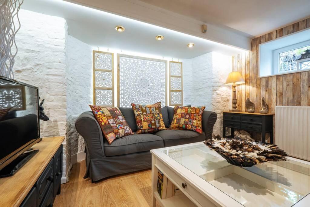 Gite De Charme Au Milieu Du Monde Namur Ngoại thất bức ảnh